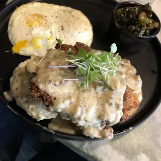 CHICKEN & BISCUITS