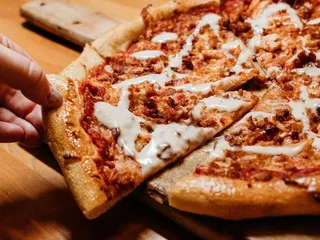 Old School Taphouse And Social