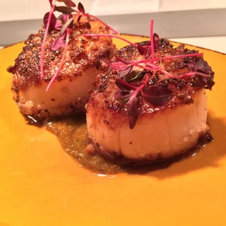 Sumac-Crusted Diver Sea Scallops