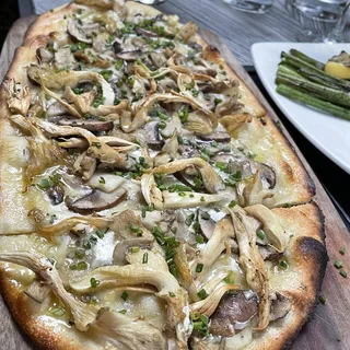 Flatbread Wild Mushroom