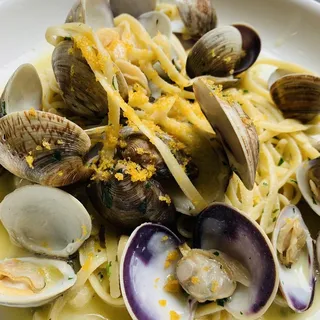 Scallion Linguini And Clams