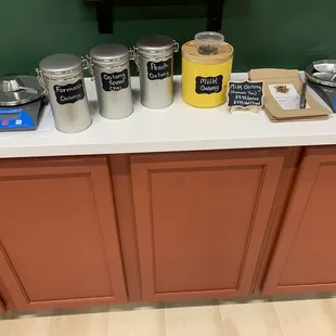 Scale to weigh your tea