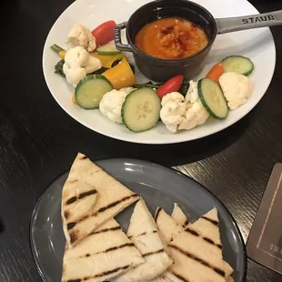 Hummus plate