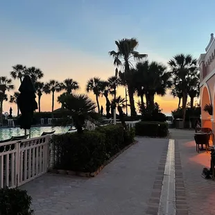Sunset view, Sea Porch / Society Bar Poolside Waterfront Restaurant, Don Cesar Resort, St Pete Beach