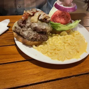 Double Bacon White Cheddar Burger with Mac and Cheese