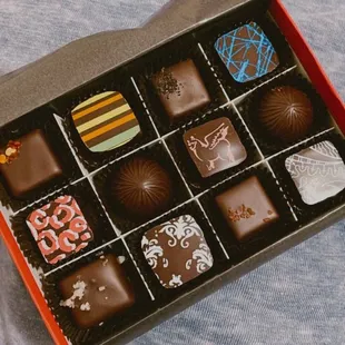 12 Piece Box I received for my birthday. Soo good and beautiful