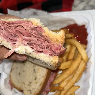 This Ruben sandwich with seasoned fries was pretty delicious. Highly recommended.