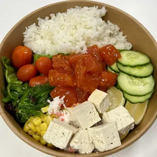 Spicy Tuna Bowl (1/2 rice &amp; 1/2 salad, cucumber, corn, crab, seaweed, tomato, yuzu &amp; kosho dressing); IG: @katzlundell