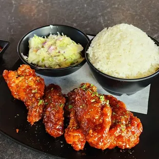 food, chicken wings and fried chicken