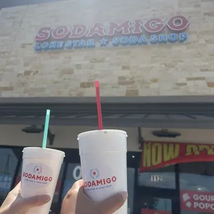 Dr Pepper keep it wild  Sprite la chancla