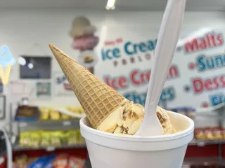 Hwy 88 Ice Cream Parlor