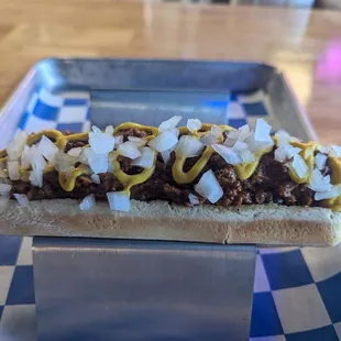 Detroit chili dog