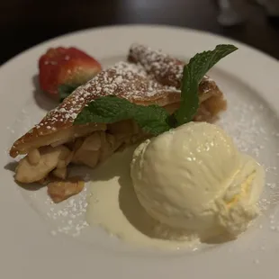 Warm Apple Pie