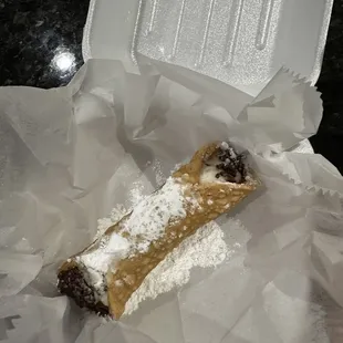 Jumbo Cannoli