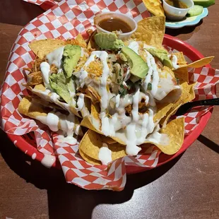 Shredded chicken nachos