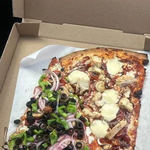 Supreme &amp; barbecue chicken slices