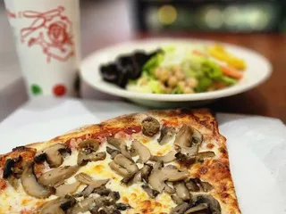 Ray's Pizzaria N.Y. Style