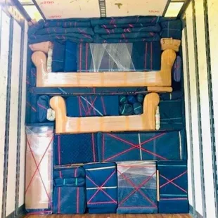 Amazing loading job maximizing space and making sure that everything was placed so that the items we're protected completely.