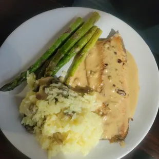 Pecan Crusted Trout, Mushroom risotto, Asparagus