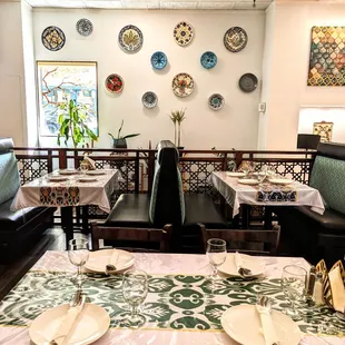 sushi and sashimi, interior