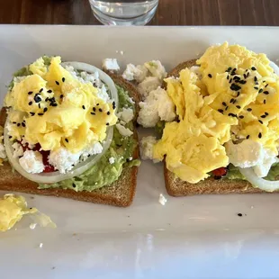 Suoer fresh avocado toast