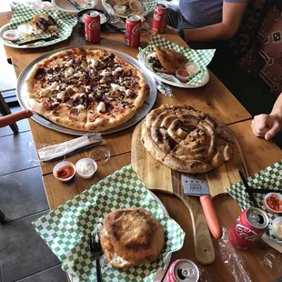 5 large Ćevapi, large Balkan Special, large meat Burek