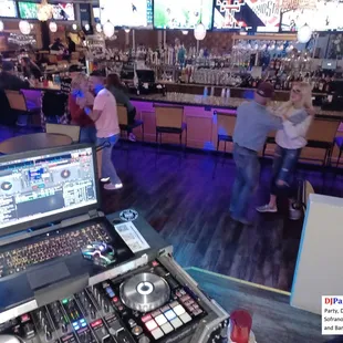 Photos By: DJPartyPete.com This place has wonderful food, really fun patrons. I Subbed for another Karaoke Hound and DJ, Aaron Atinski