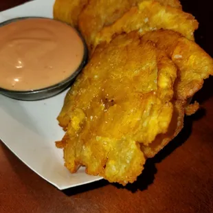 Tostones (Fried green plantains)