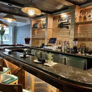 sushi and sashimi, interior