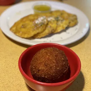 Rellenos de papa // potato croquette
