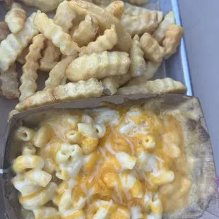 kids mac-n-cheese with fries