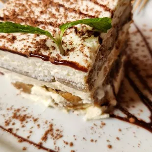 Tiramisu, large serving; enough for 4