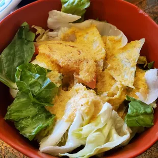 Salad with ginger dressing