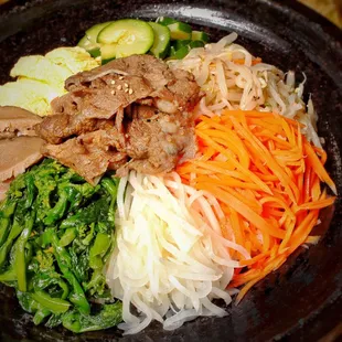 A4   HOT STONE PLATE BIBIMBAP