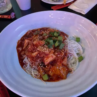 N4. Kimchi Bibimkooksoo
