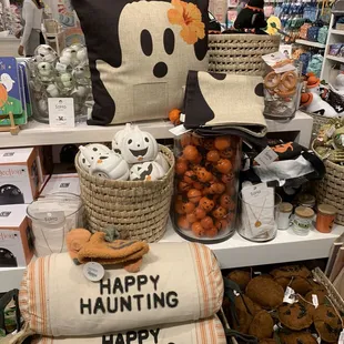 Holiday themed items