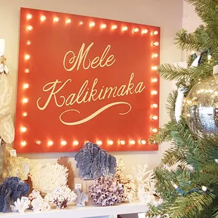 Here we know that Christmas will be green and bright...