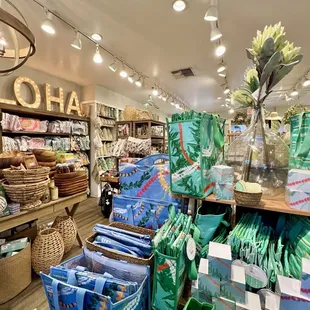 Lots of Hawaii-themed home decor and souvenirs!