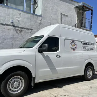 Delivery truck