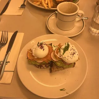 Smashed Avocado Toast