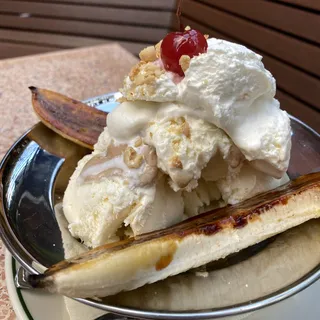 Molton Peanut Butter Banana Split