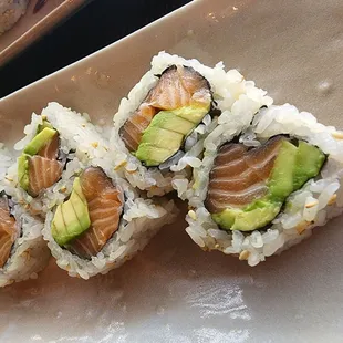 Salmon Avocado Roll