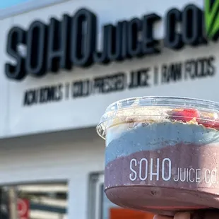 Create your own açaí bowl