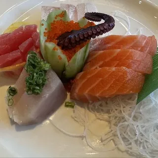 Unagi Donburi (9pcs) / U (Steamed Rice)