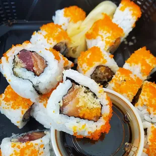 Spicy Crunchy Salmon Roll