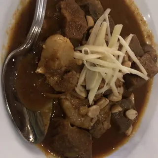 Gaeng Hang Lay