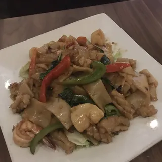 Khao Pad Kee Mao