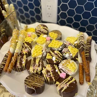 Sweet to Bee One Party