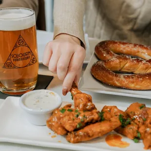 Craft beer, Wings &amp; Pretzel !