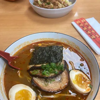 R10. Spicy Mince Noodle Ramen